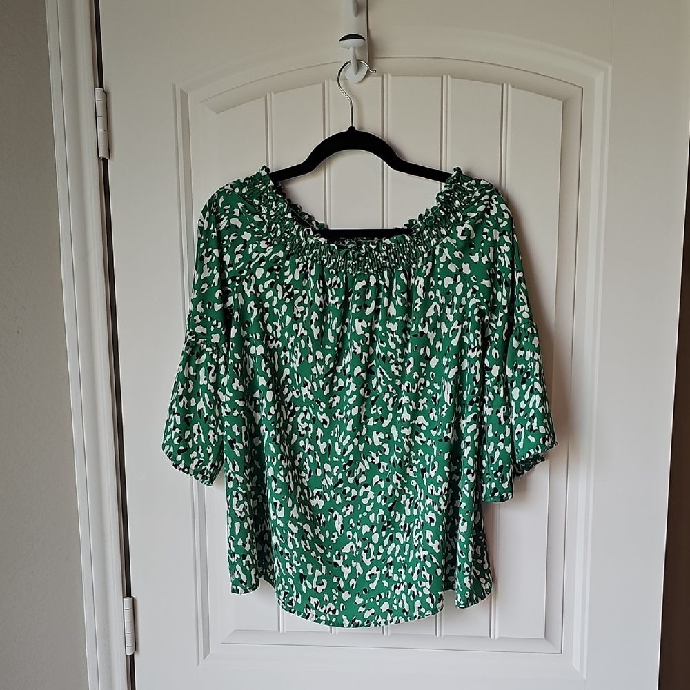 Elegant Green Women's Blouse